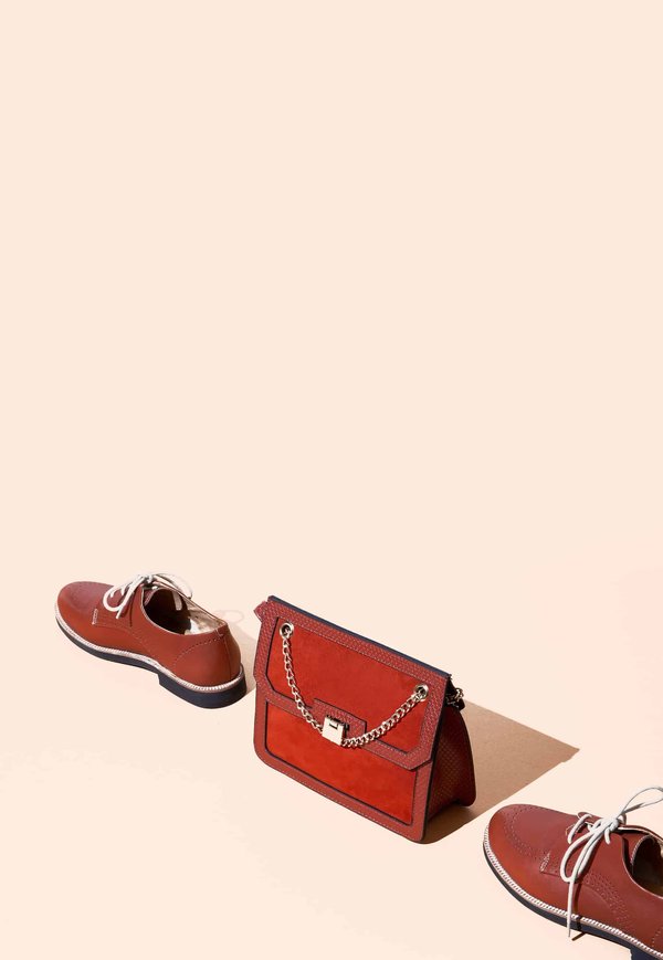 Comment intégrer des accessoires vintages à votre look moderne ?