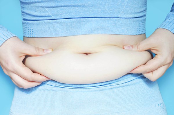 Comment dessiner votre silhouette avec une gaine sous robe ?